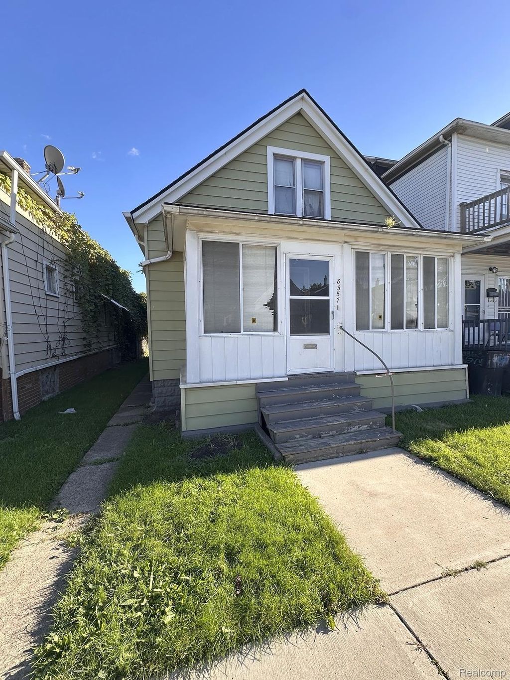 8357 Navy Street, Detroit