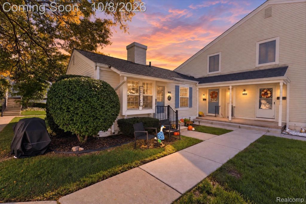 21248 E Glen Haven Circle, Northville
