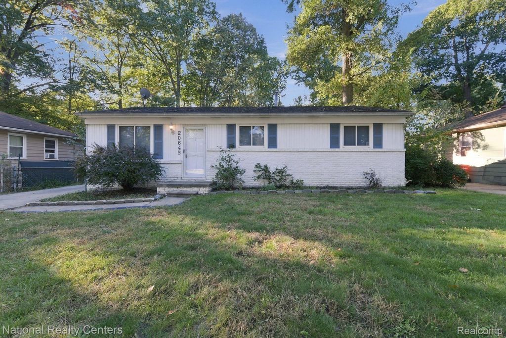 20645 Mada Avenue, Southfield