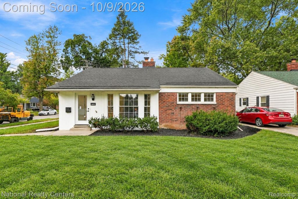 2403 Crooks Road, Royal Oak