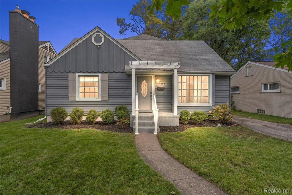 1022 Lawndale Drive, Royal Oak