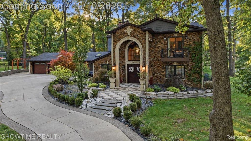 1258 Priscilla Lane, Rochester Hills
