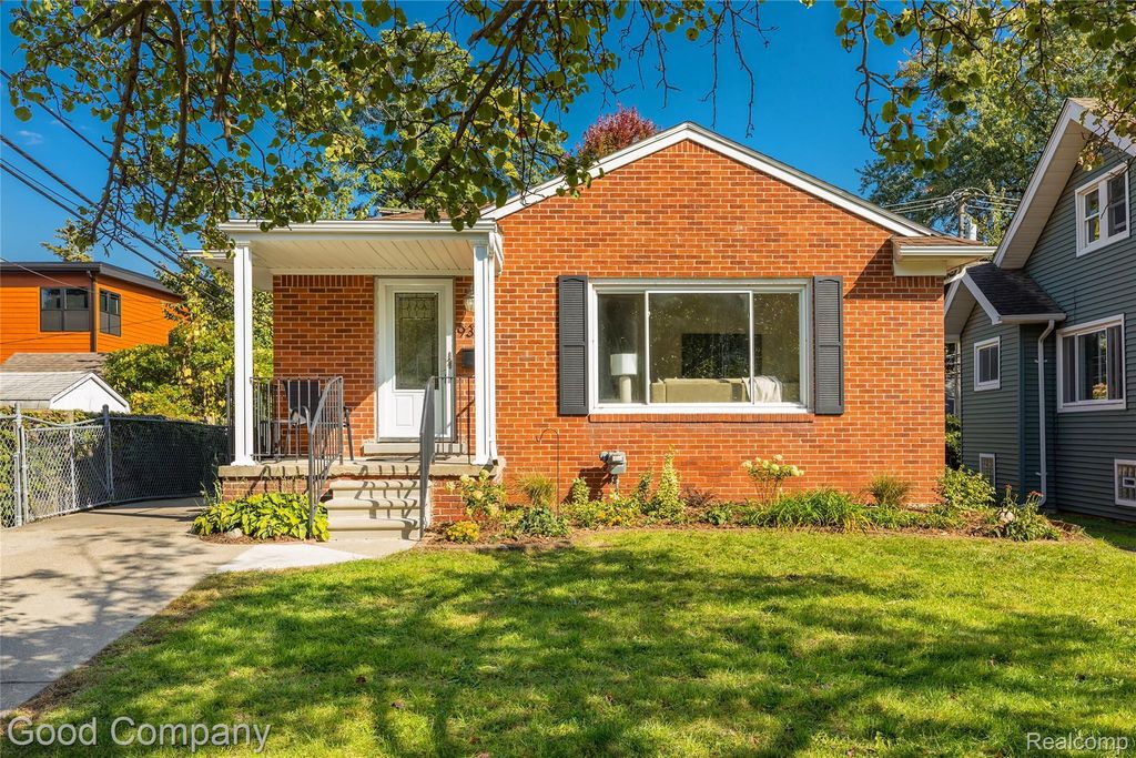 938 Edgewood Drive, Royal Oak