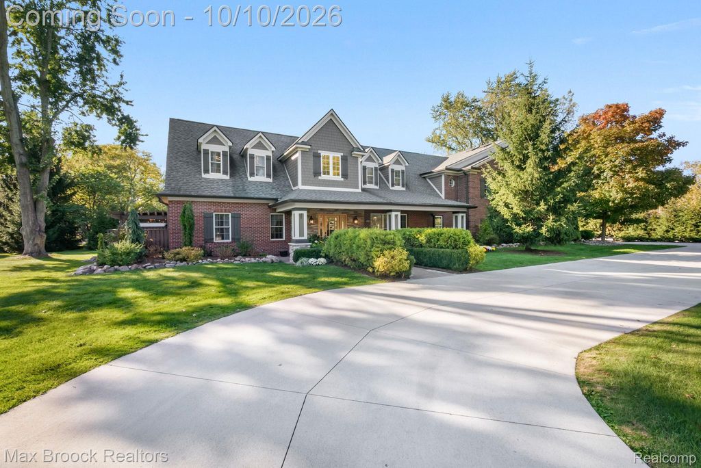 30325 Vernon Drive, Beverly Hills