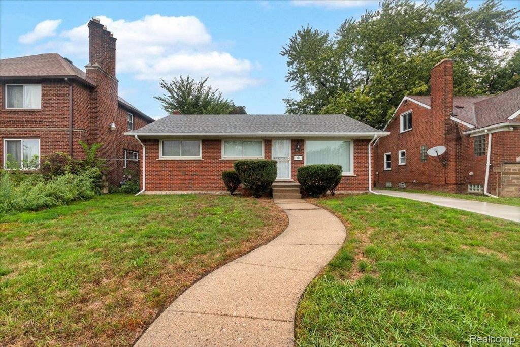 8791 E Outer Drive, Detroit