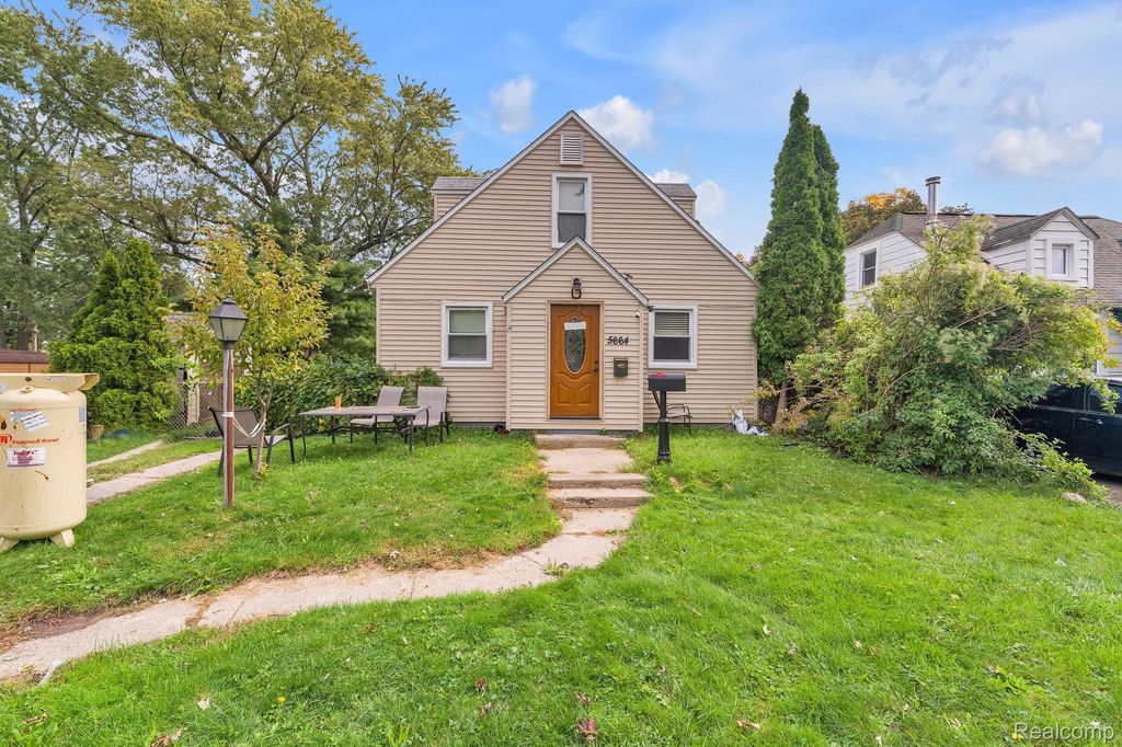 5664 Fenton Street, Dearborn Heights
