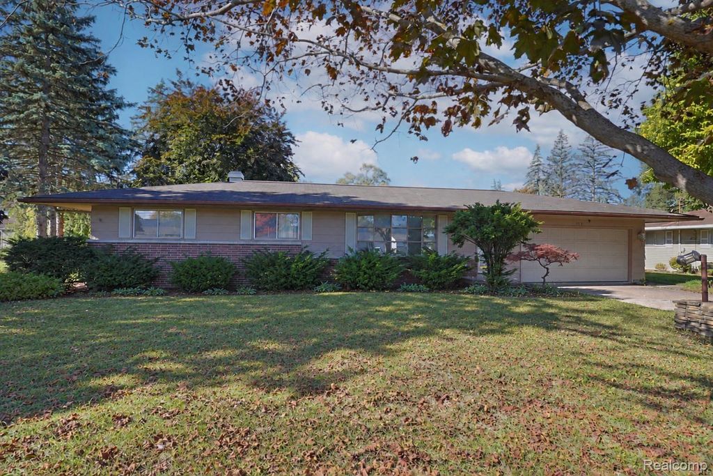 3190 Mysylvia Drive, Saginaw