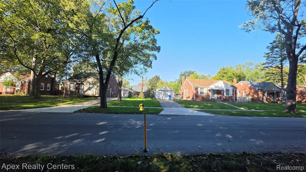 1172-1148 Blackstone Street, Inkster