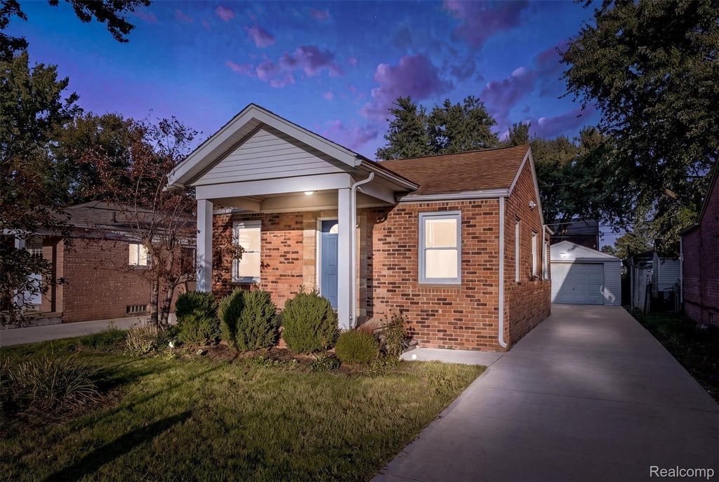 23020 Albion Avenue, Farmington Hills