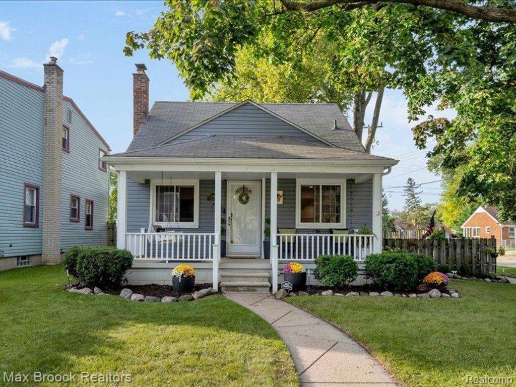2000 Kalama Avenue, Royal Oak