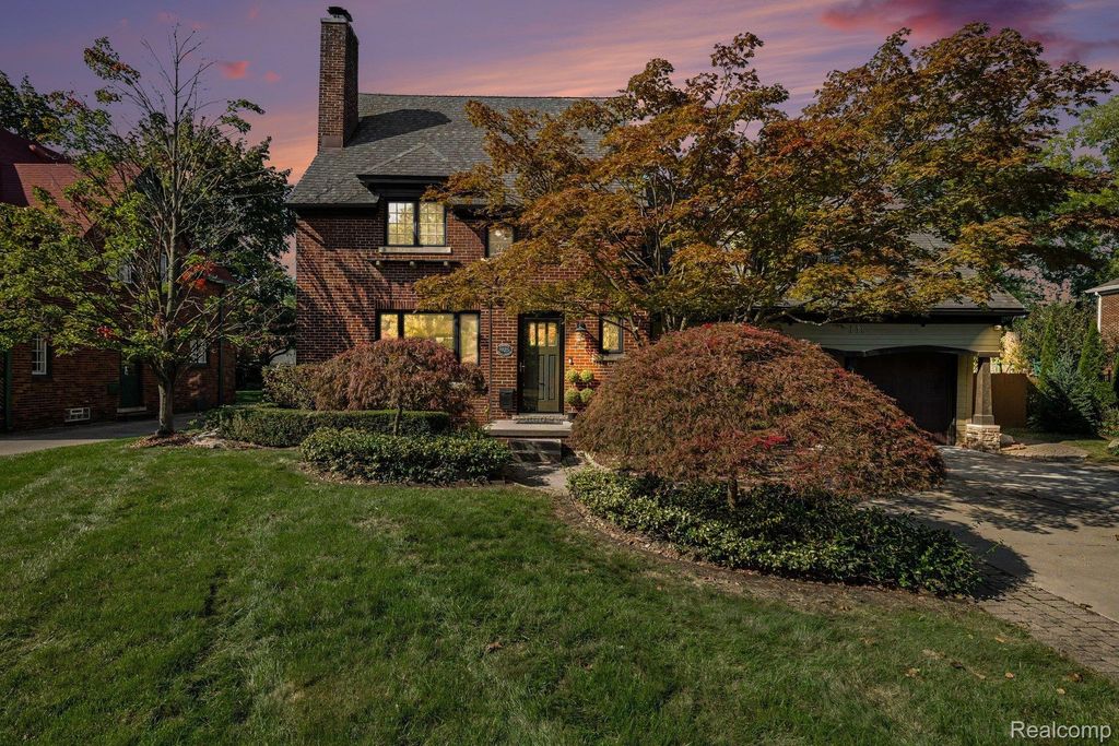 136 S Wilson Boulevard, Mount Clemens