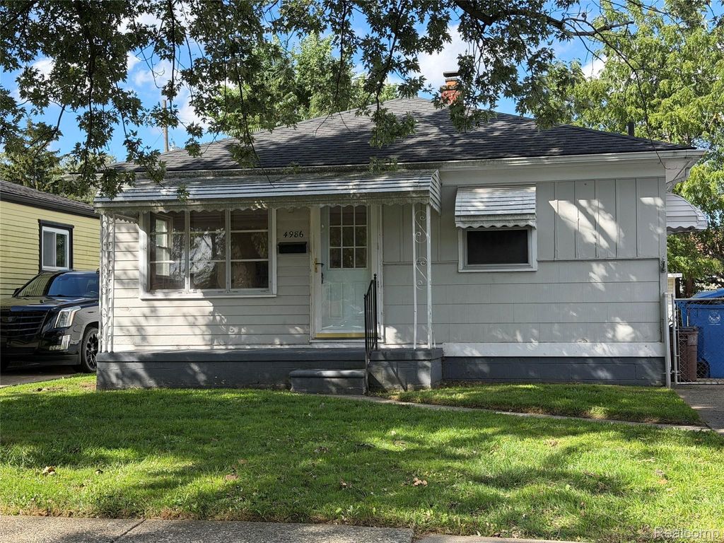 4986 Bedford Street, Dearborn Heights