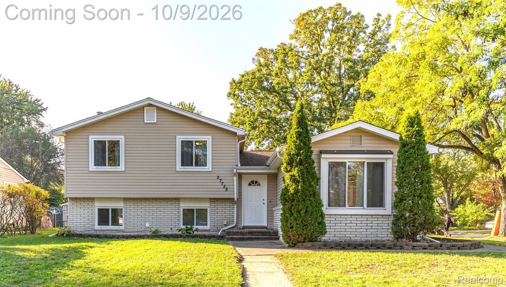 27755 Clarita St, Livonia city