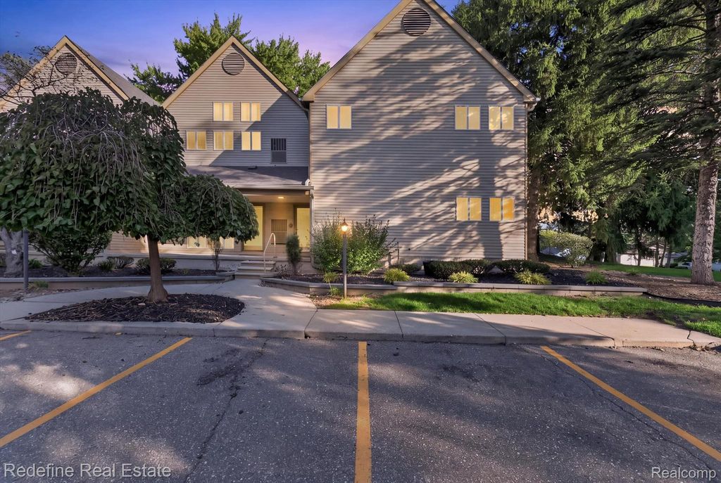 27971 Rollcrest Rd  # 9, Farmington Hills city
