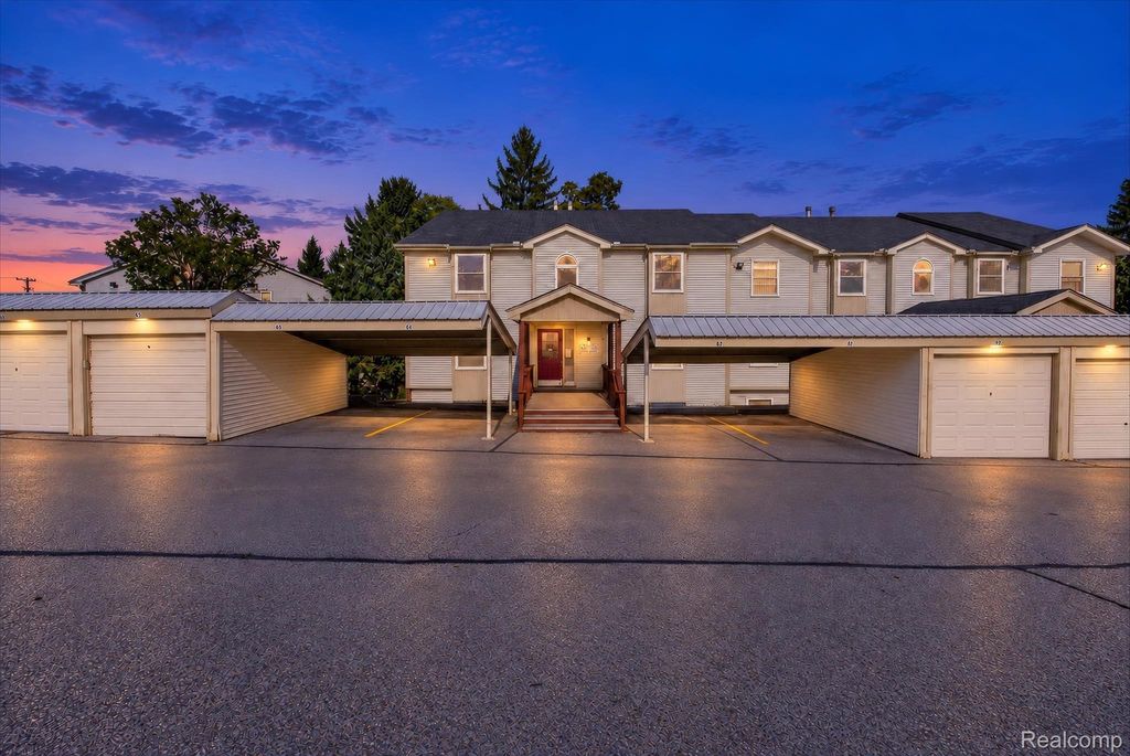 4998 Oak Hill Dr  # 8847, Waterford charter township
