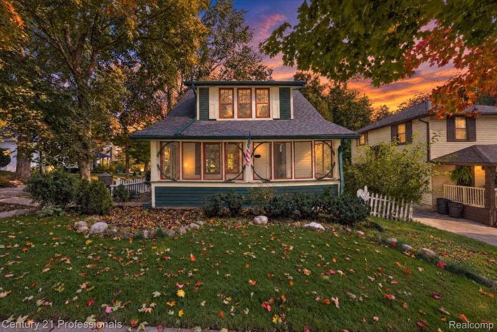 234 N Rogers St, Northville