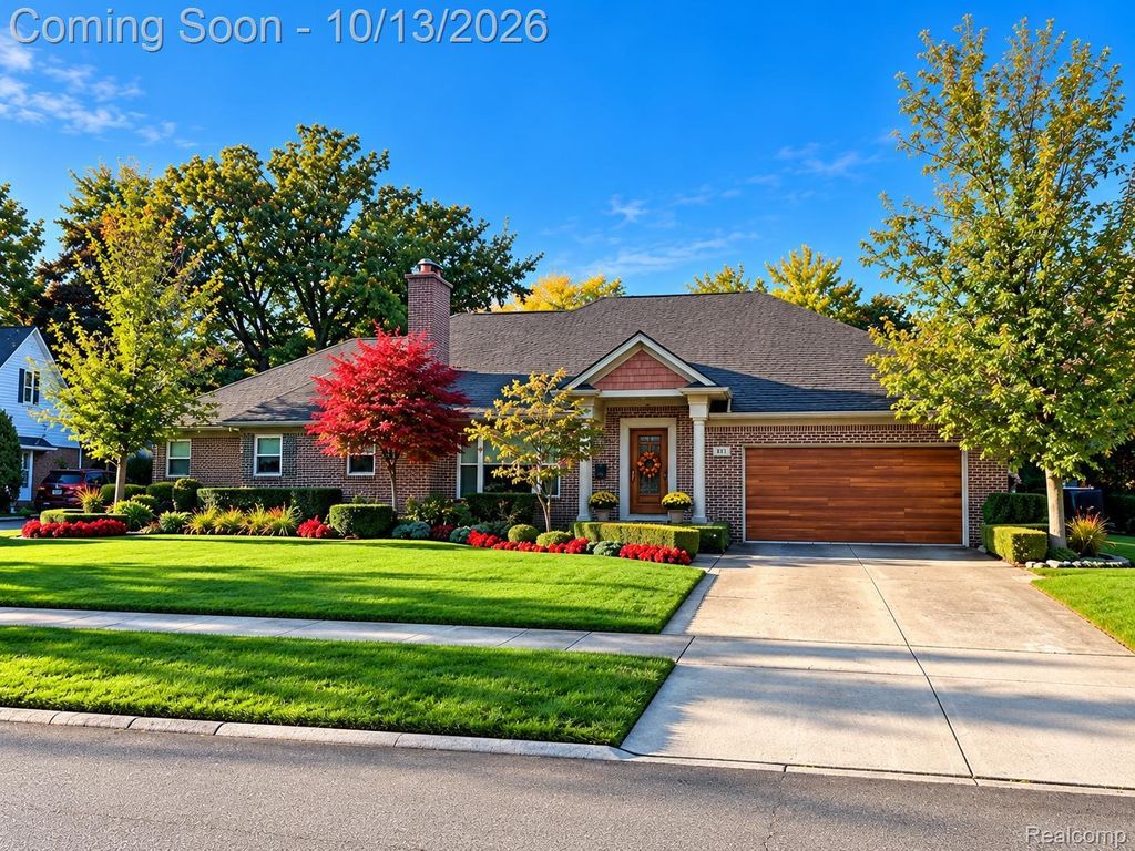971 S Renaud Rd, Grosse Pointe Woods