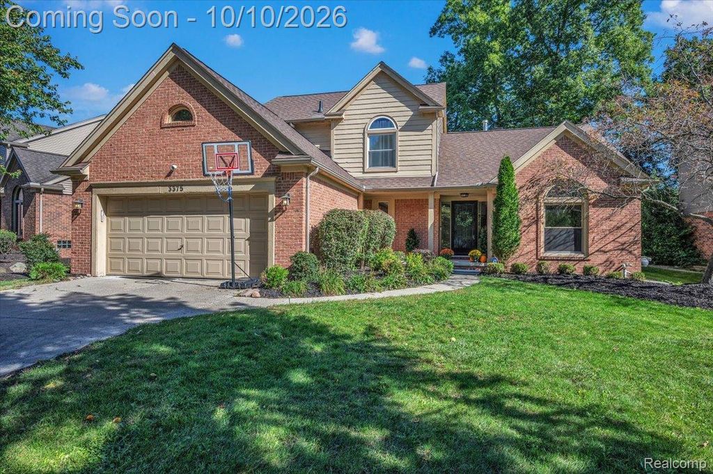 3375 Vardon Dr, Rochester Hills