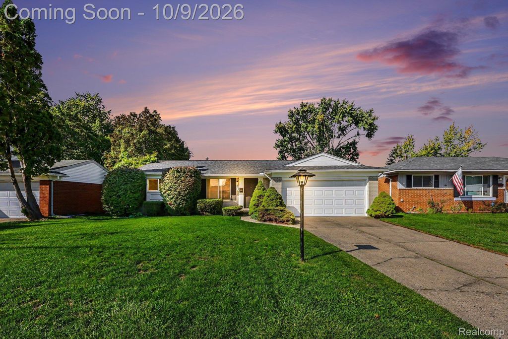 38539 Covington Dr, Sterling Heights