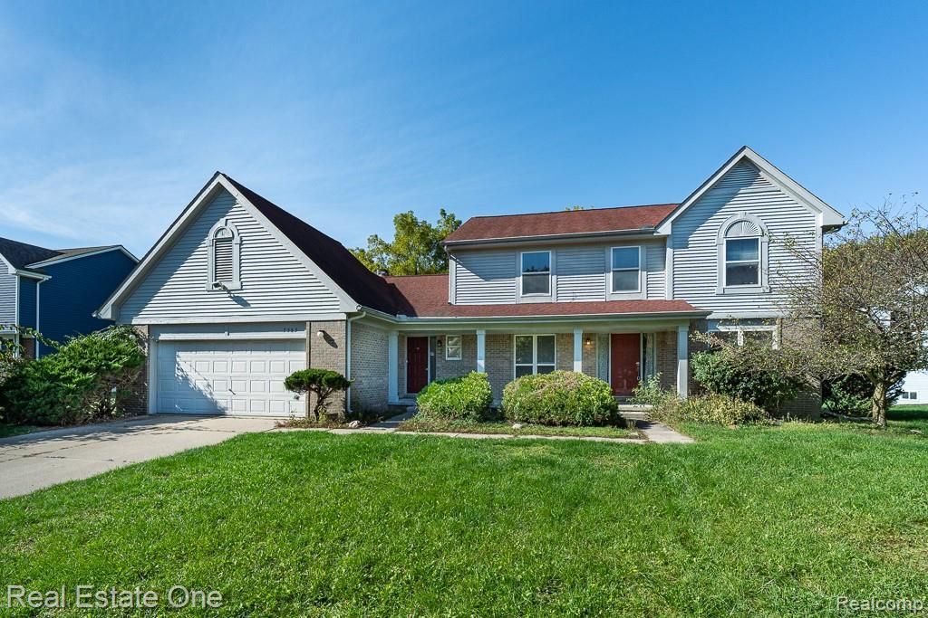 7583 Greenway Ln, West Bloomfield charter township