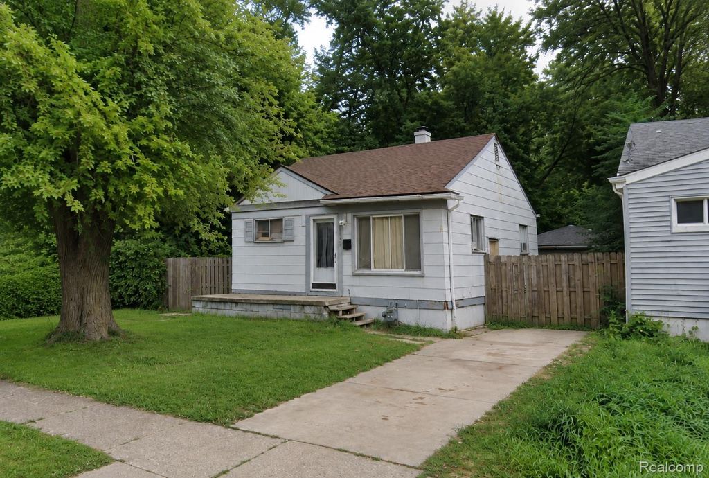 16192 Fenton St, Detroit