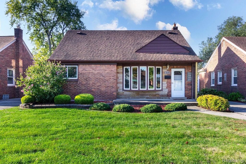 15275 Champaign Rd, Allen Park
