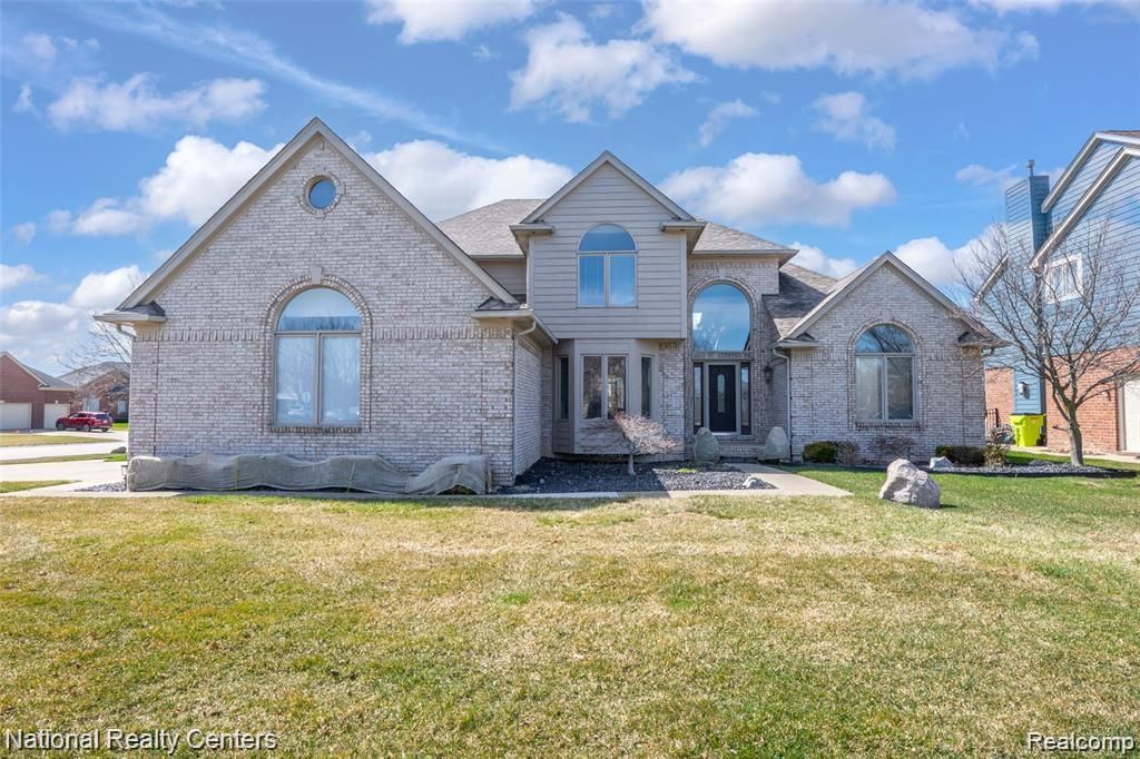 56175 Saint Andrews Dr, Macomb