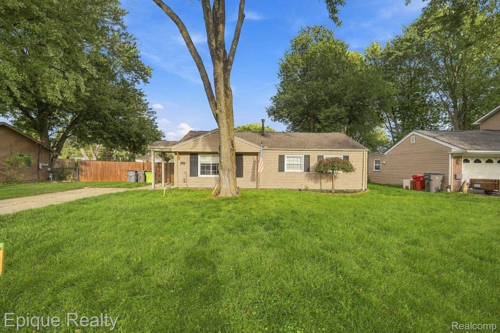 37106 Farley St, Clinton Twp