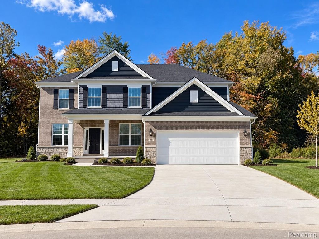 51341 Deerbrook Dr, Macomb