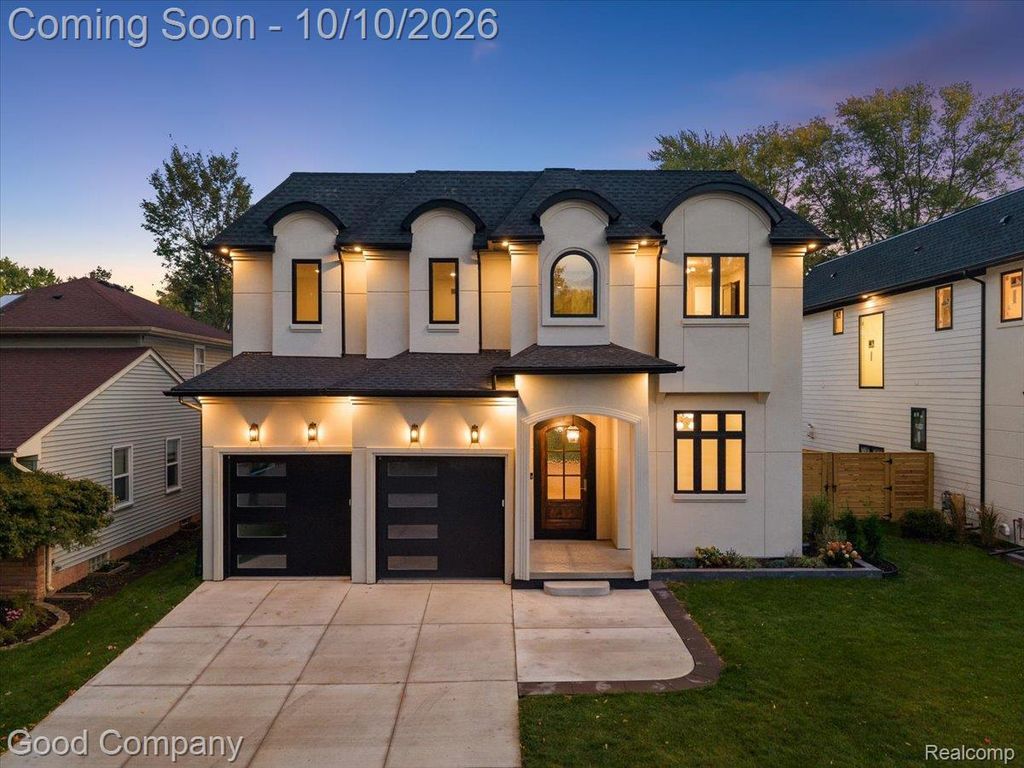 330 Woodlawn Ave, Royal Oak