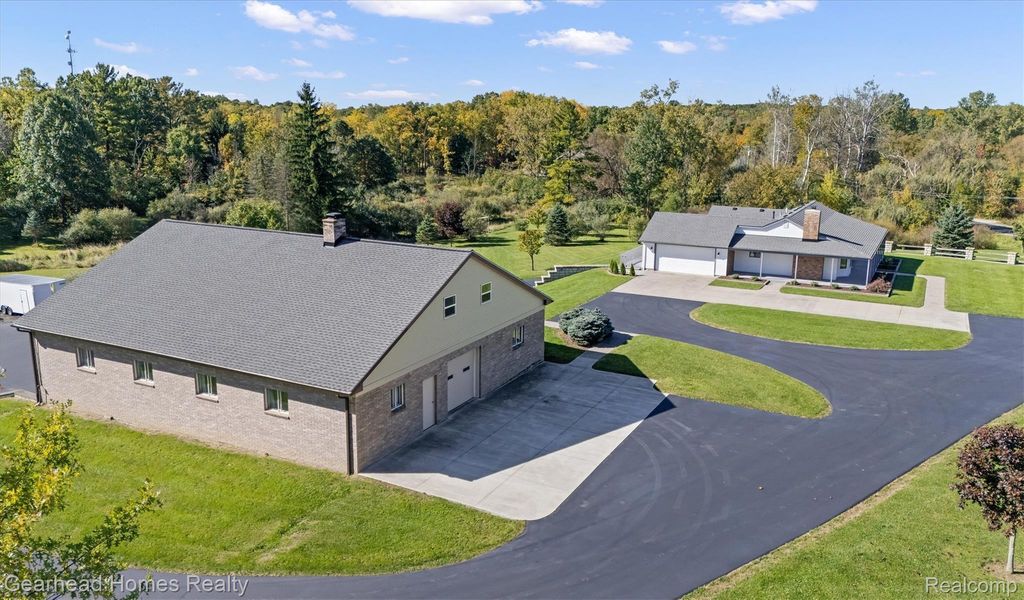 5770 Pontiac Trl, Northfield township