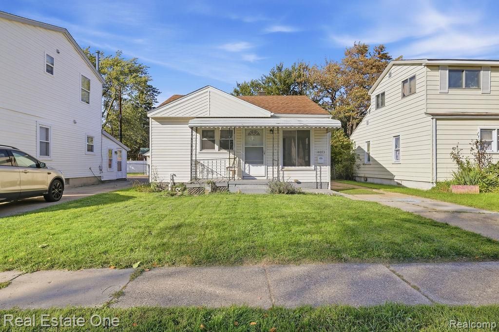 14073 Hendricks Ave, Warren