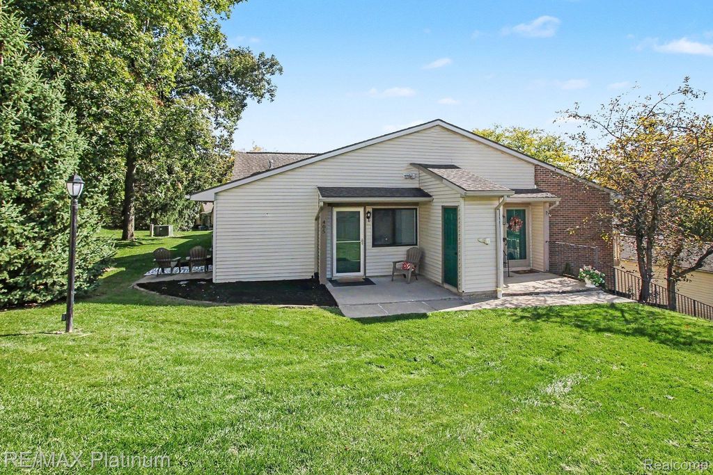 405 Water Tower Cir, Brighton city