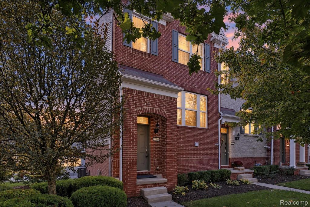 27965 Middleton Dr, Novi