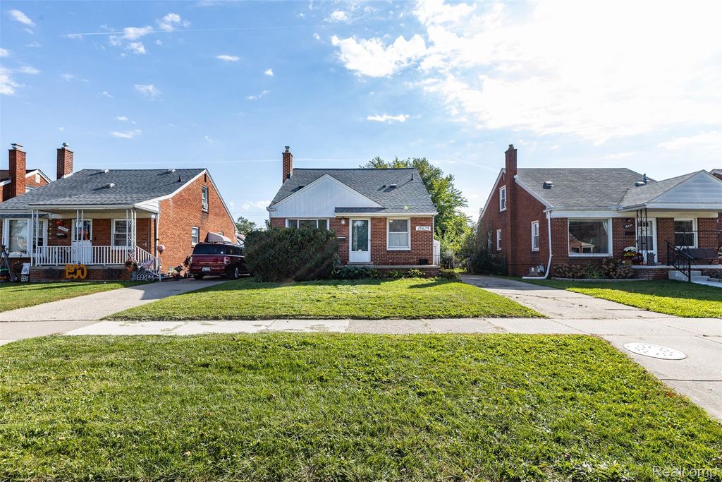 15625 Moore Ave, Allen Park