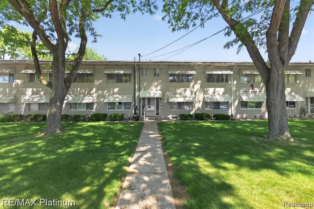 5980 Alan Dr 1 # 8, Brighton