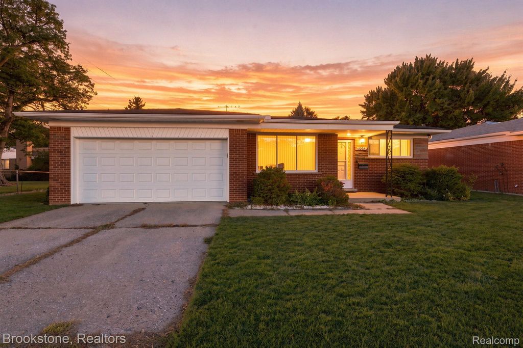 3025 Donna Ave, Warren