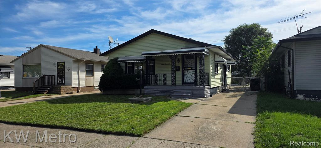 2477 S Bassett St, Detroit
