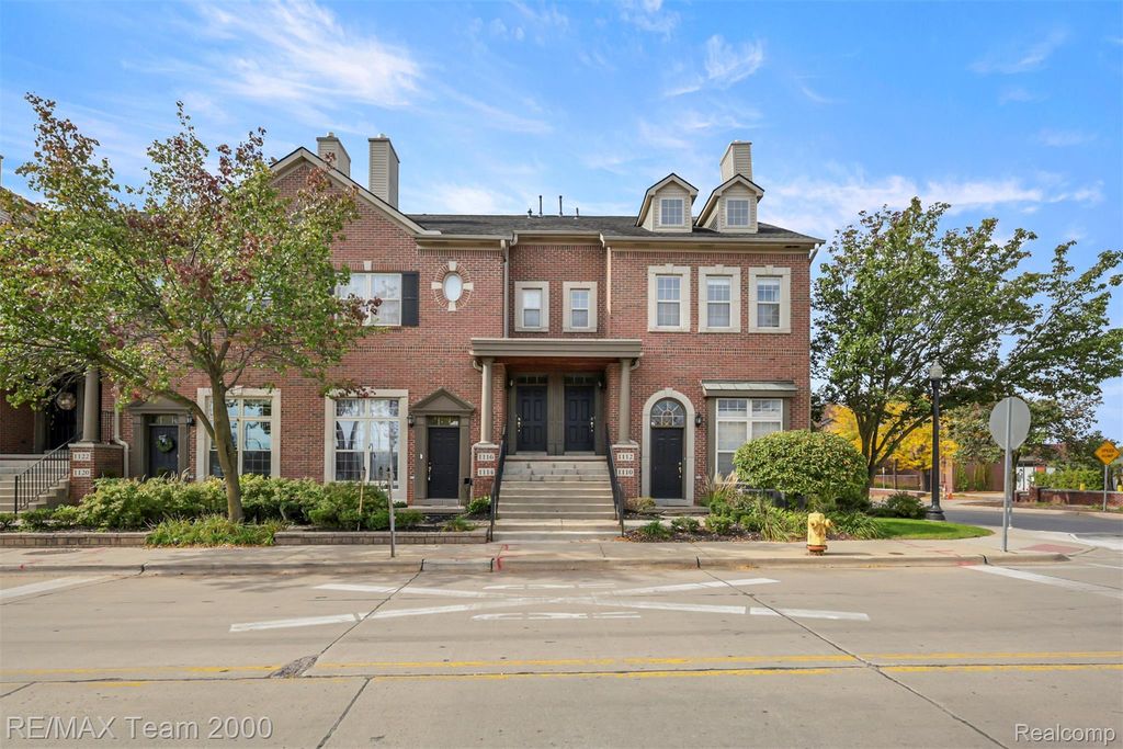 1112 Mason St, Dearborn