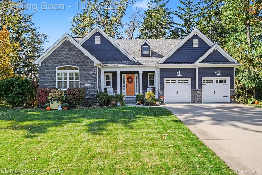 12416 Wolfberry Ct, Fenton charter township