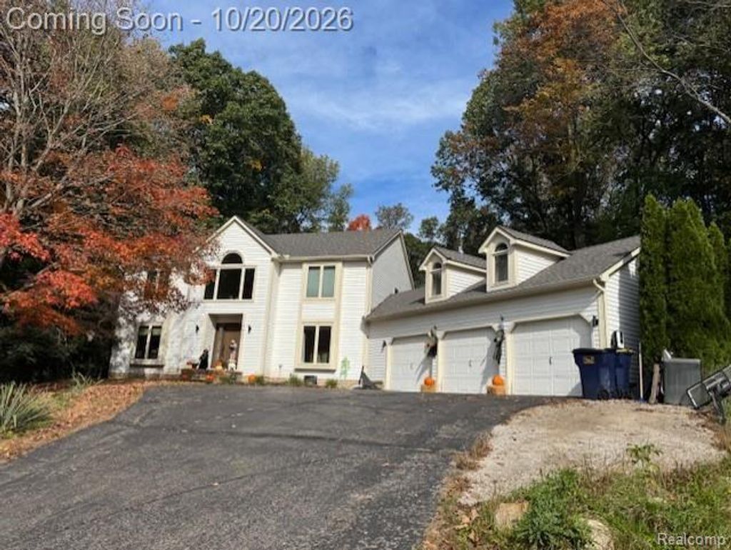 9907 Birch Run, Brighton township