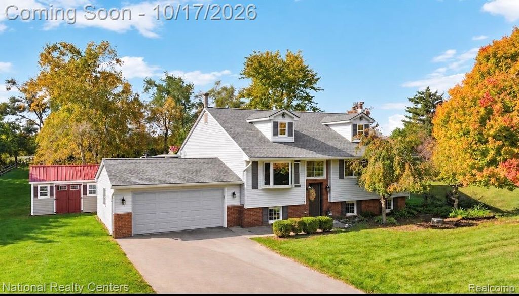 27455 S Hill Rd, Lyon charter township