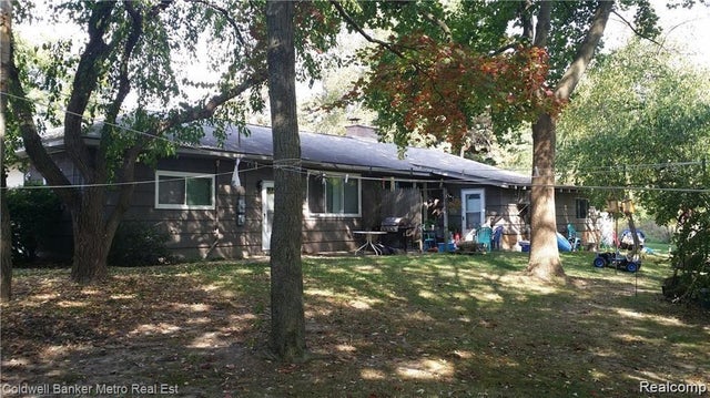 6741 Highland Rd, Waterford charter township