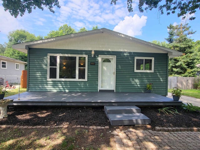 1900 Manorhaven St, Brandon charter township