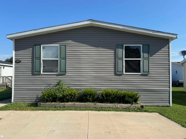 2076 Aspen Ln, Vienna charter township