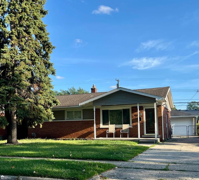 32025 Birchwood St St, Westland city