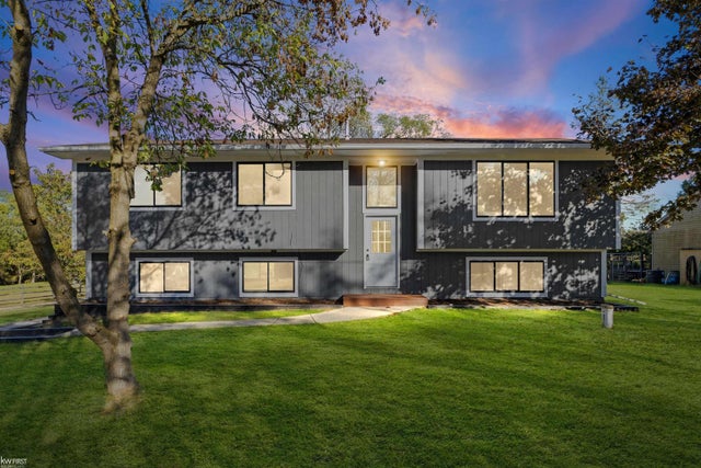 1000 Waterbury Rd, Highland charter township