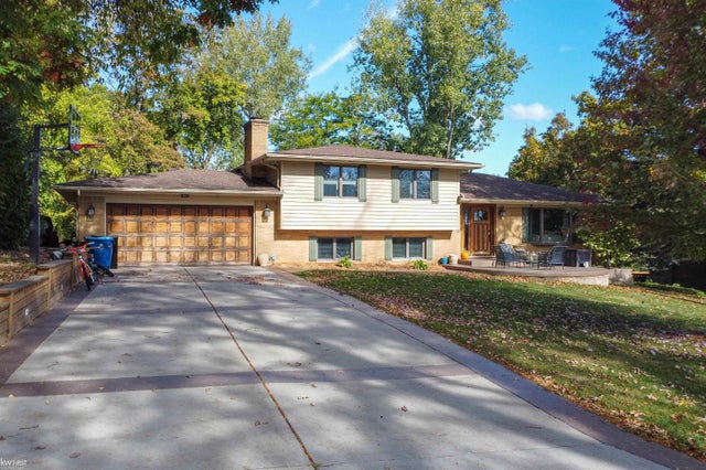 1244 Pomona Ct, Fenton charter township