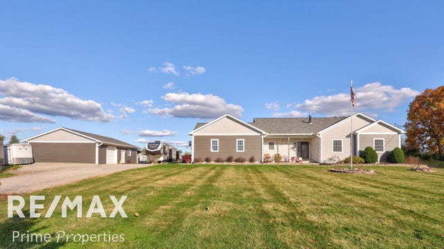 1144 N Cummings Rd, Davison township