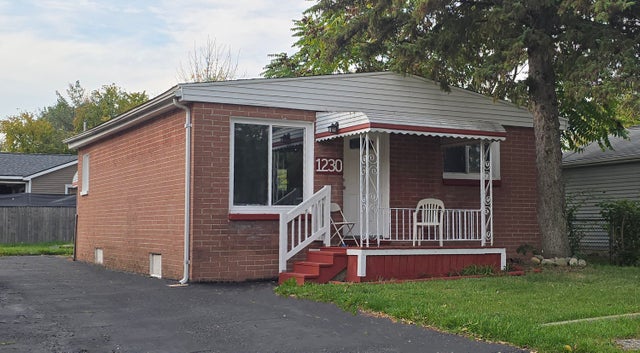 1230 Decamp, Burton city